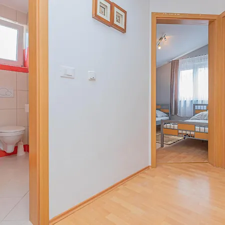 3 Bedroom Gorgeous In Appartement