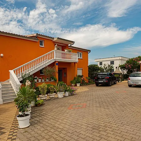 3 Bedroom Gorgeous In *