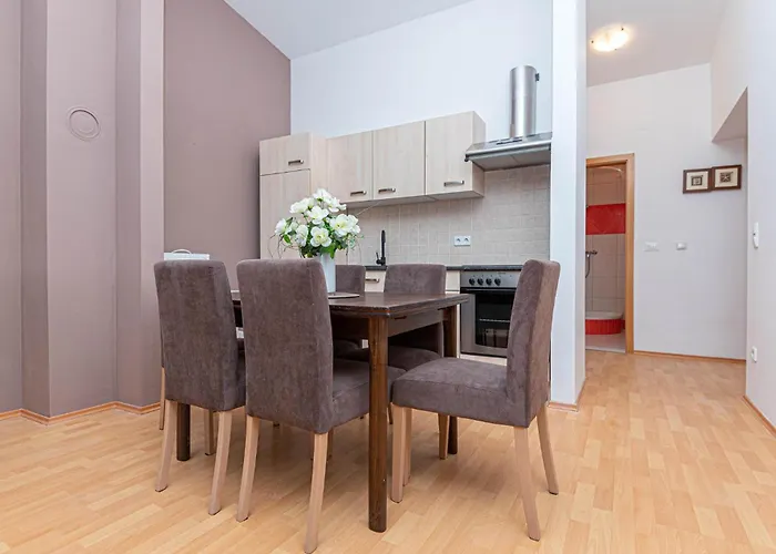 With Sea View 11 شقة *